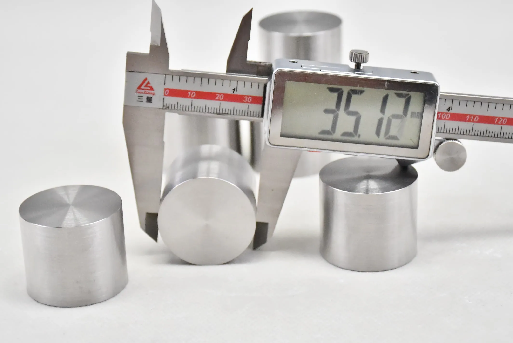 High Density Tungsten Nickel Iron Alloy Cylinder | Custom W-Ni-Fe Rod Cylinder