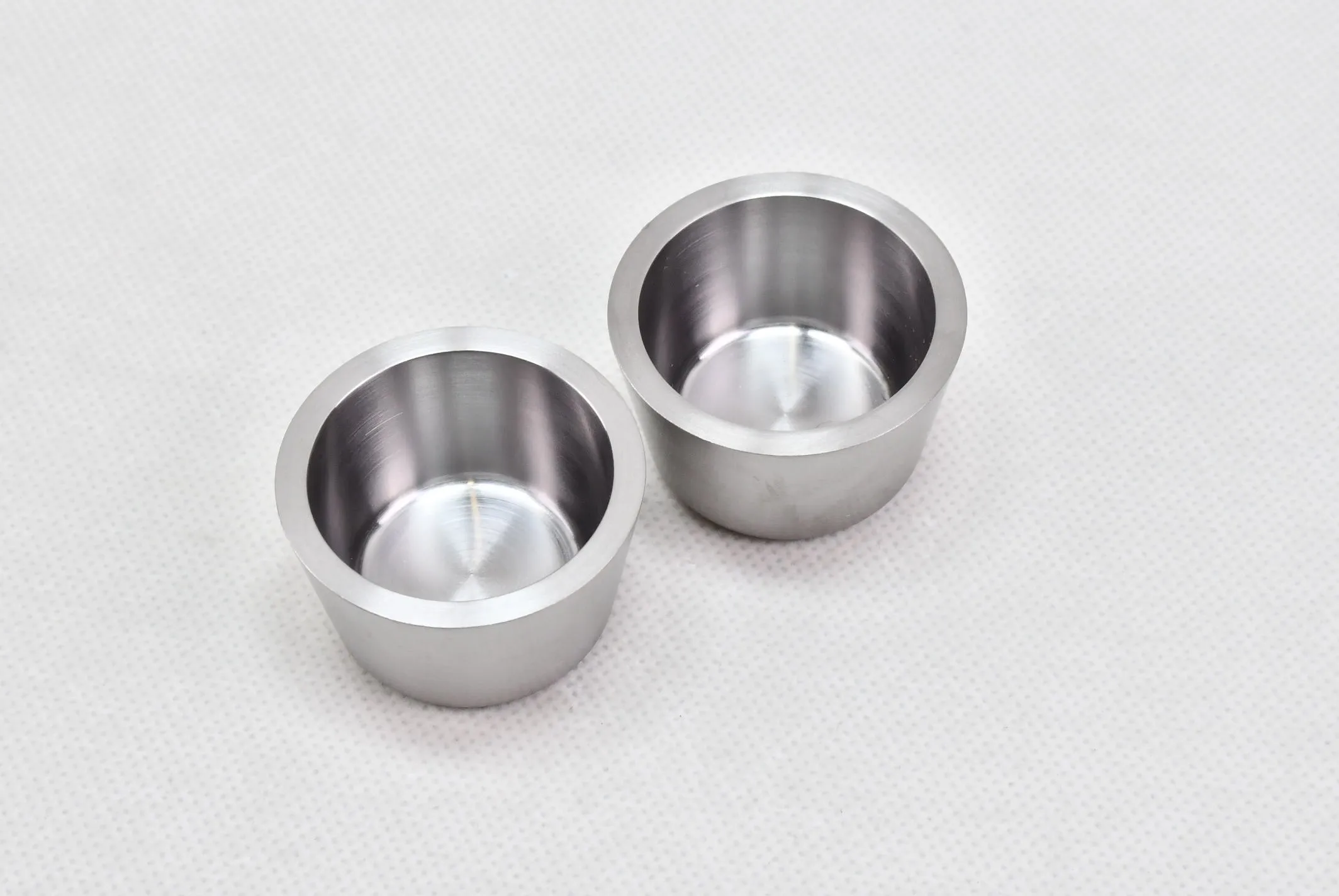 cadinhos de tungstênio